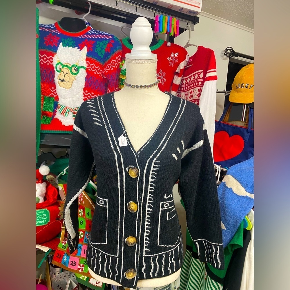 (NWOT) 3D Cartoon Sweater cardigan - Black - One size